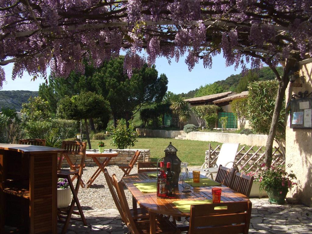 Hotel Espace Loisirs Saint-Martin-dʼArdèche Exteriér fotografie